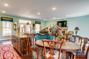 Hike, Fish and Explore Chattanooga! Lake-View Home