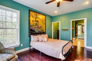 Hike, Fish and Explore Chattanooga! Lake-View Home