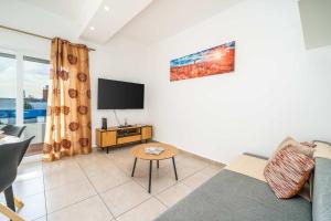 Sunlit Balcony & Open Space Flat by HostWise