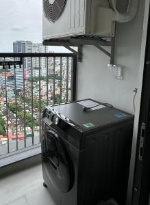 Cozy New Studio Apartment nearby the most dynamic intersection