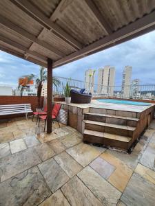 Cobertura 4 quartos com piscina na Enseada - Guarujá