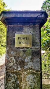 Shepherds Hut on tranquil Powis House Estate