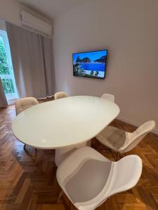 IPANEMA 3 quartos, 2 banheiros todo novinho e 04 ar condicionados