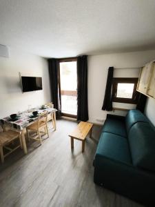 Résidence Roche Blanche - STUDIO 2 PERSONNES EN PLEIN CENTRE DE LA STATION MAE-7794