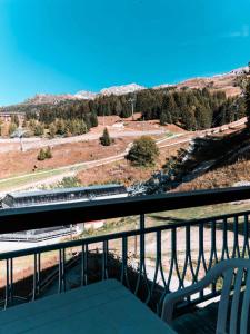 Résidence Mirantin 2 - Studio 3 personnes proche des pistes et des commerces avec une belle vue sur les pistes - Résidence calme dans le village de Cha MAE-1844