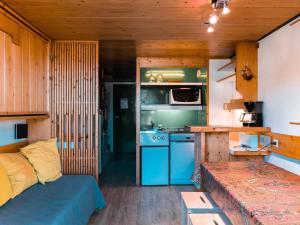 Résidence Mirantin 2 - Studio 3 personnes proche des pistes et des commerces avec une belle vue sur les pistes - Résidence calme dans le village de Cha MAE-1844