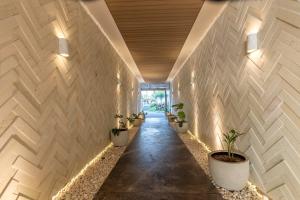 UDARA - Luxury Beachfront Living with Pools Gym Spa & Dining