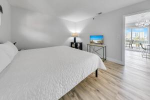 232 Great Deck View, 1 Mile to Beach