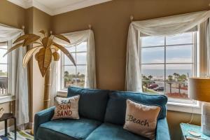 Fernandina Cay 302