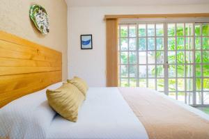 5 Bedroom Luxury Villa with Private Pool and Security - fits 12