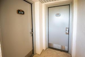 Sandcastle Court #219 & 220