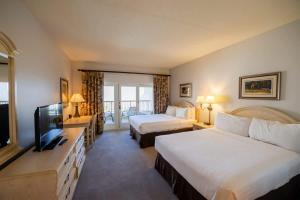 Sandcastle Court #220 -Kitchen