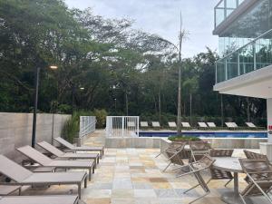 ENB 5min da Praia Jd São Lourenço Ed Canoas Studio com AC ate 5 pessoas