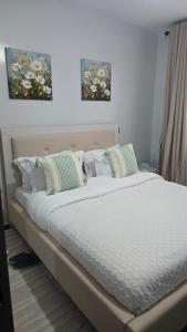 Skyline lux Cozy 1BR with lake & park scenery