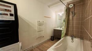 Résidence La Petite Ourse - Appartement spacieux · Centre station MAE-7362