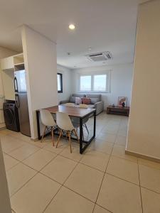 Edificio Torres Bolik! Apartamento de una habitación con parking! Encarnación Py!