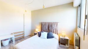 Appartements à Saint-Gilles-Croix-de-Vie - Le Bateau Ivre 50 m de la Plage MAE-6961