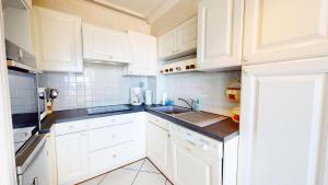 Appartements à Saint-Gilles-Croix-de-Vie - LE MONTECRISTO Face à la Plage MAE-0151