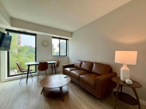 Incredible 1BR Near Light Rail Private Balcony 07