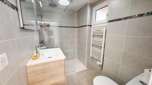 Maison à Saint-Gilles-Croix-de-Vie - Maison de pêcheur proche du Port MAE-9181