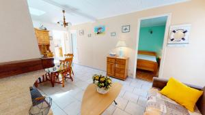 Maison à Saint-Gilles-Croix-de-Vie - Maison de pêcheur proche du Port MAE-9181