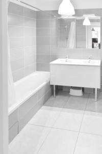 Résidence 3 Pièces Moderne Avec Piscine Au Palm Beach - 3 pièces moderne avec piscine au Palm Beach MAE-1803