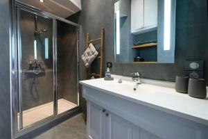 Résidence 3p Moderne Avec Terrasse En Plein Coeur De Cannes - 3P moderne avec terrasse en plein coeur de Cannes MAE-1863