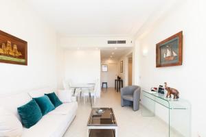 Résidence Vue Mer, Cannes Croisette, Au Pied Des Plages - Vue Mer, Cannes Croisette, au Pied des Plages MAE-1653