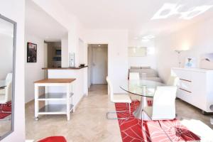 Résidence 2p Avec Terrasse, Vue Mer, Piscine Et Parking - 2P avec terrasse, vue mer, piscine et parking MAE-1723