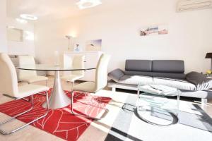 Résidence 2p Avec Terrasse, Vue Mer, Piscine Et Parking - 2P avec terrasse, vue mer, piscine et parking MAE-1723