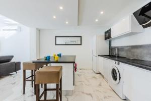 Résidence 90m2 Sur La Croisette Avec Terrasse & Vue Mer - 90m2 sur la Croisette avec terrasse & vue mer MAE-1963