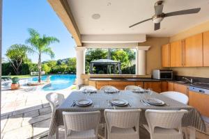 Résidence Villa 330m2, 6 Chambres, Piscine Chauffée Jacuzzi - Villa 330m2, 6 chambres, piscine chauffée jacuzzi MAE-2233