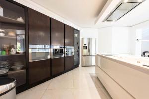 Résidence Superbe Villa 330m2 Piscine & Jacuzzi - Superbe Villa 330m2 piscine & jacuzzi MAE-2233