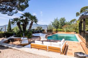 Résidence Villa 5 Chambres, Sauna, Piscine Et Vue Mer. - VILLA 5 chambres, sauna, piscine et vue mer. MAE-2513