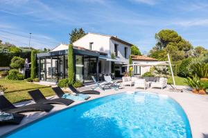 Résidence Villa 150m2, Piscine & Pétanque ! - Villa 150m2, piscine & pétanque ! MAE-2543