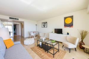 Résidence 2p Au Calme, Vue Mer, Piscine Et Garage. - 2P au calme, vue mer, piscine et garage. MAE-2633