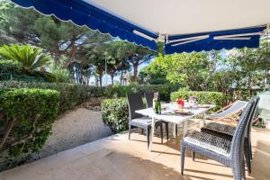 Résidence Rez-de-jardin Croisette Vue Mer Avec Garage - Rez-de-jardin Croisette vue mer avec garage MAE-3083