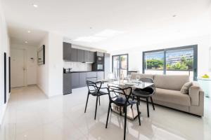 Résidence 2p Traversant, Centre Cannes, Rue D’antibes - 2P Traversant, Centre Cannes, Rue d’Antibes MAE-3343