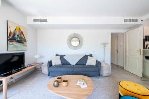 Résidence 2p Rez-de-jardin Avec Piscine – Calme, Parking Privé - 2P Rez-de-jardin avec piscine – Calme, Parking privé MAE-2133