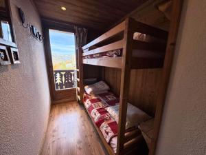 Résidence Courmayeur - Appartement chaleureux ski aux pieds pour 8 personnes MAE-3804