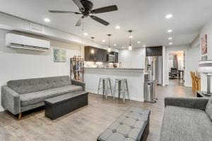 3 Mi to Dtwn Austin! Sleek Apt with Private Patio
