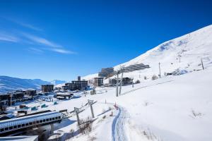 Résidence Dorons - Charmant studio pour 2 ppersonnes ski au pieds au coeur des Ménuires idéal couple MAE-6134