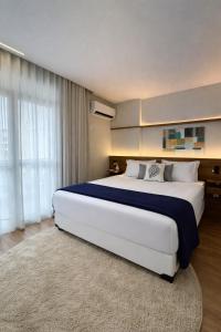 Flat Praia do Canto Collection View for family