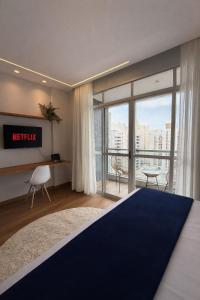 Flat Praia do Canto Collection View for family