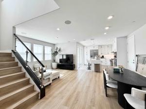 Marbella Lane Spacious 4BR Modern Family Home