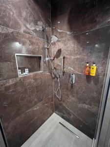 Peaceful and inviting near the Fortress