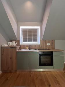 Peaceful and inviting near the Fortress