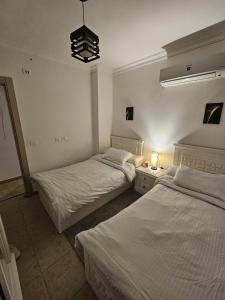 شقة مفروشةومريحةفي مدينتي قريبة من كل الخدمات والحركة