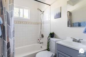 Chic Abode In Central Berkley