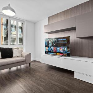 Luxe Two Bed Apartment - Parking - Smart Tv - Wi-Fi 27C